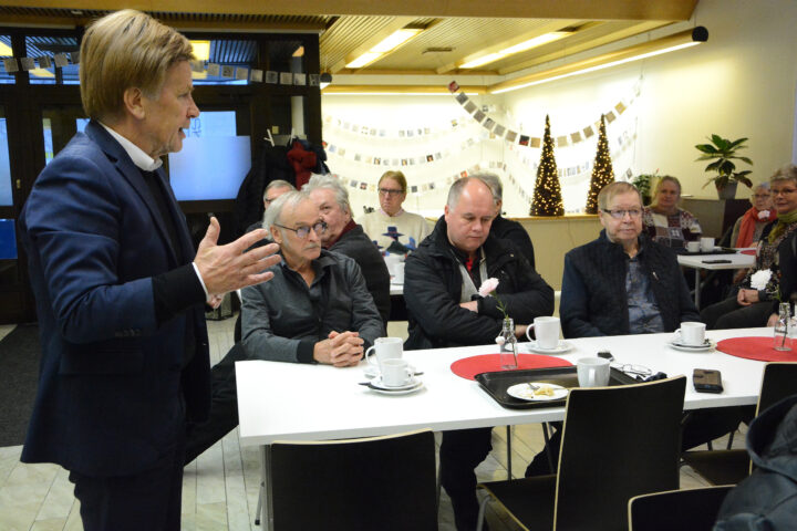 mauri pekkarinen