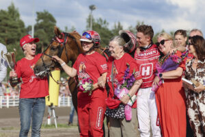 32 palkintojenjako