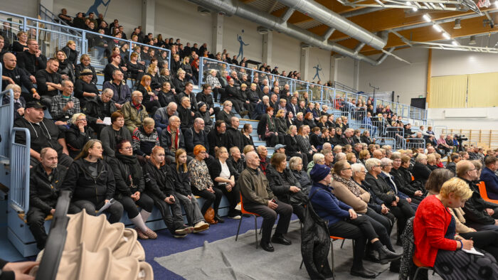 43 Hyvaks yleisö