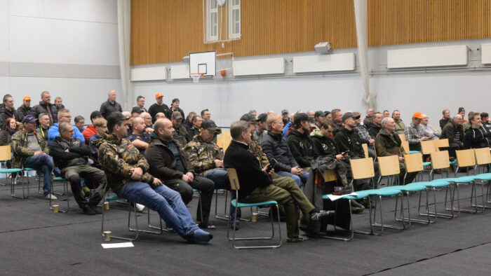 Hirvenhaukut yleisö