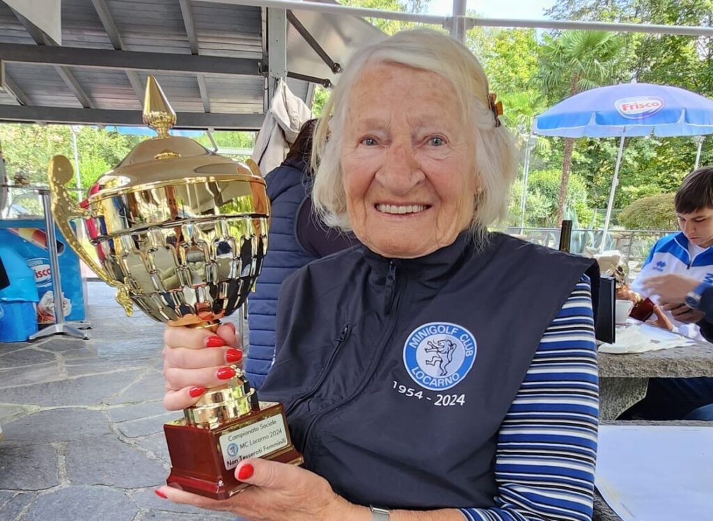 Marjatta Ruuska asuu Sveitsissä. Hän harrastaa minigolfia ja voitti klubinsa mestaruuden vuonna 2024.