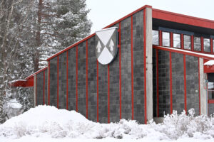 Pihtiputaan kunnantalo talvella vaaka