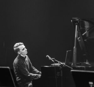 42 Joni Stein